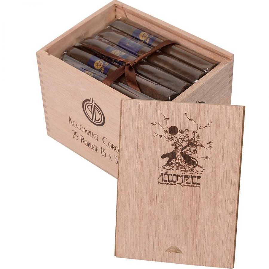 principle_cigars_accomplice_corojo_robusto_900_auto_jpg_5_80.jpg